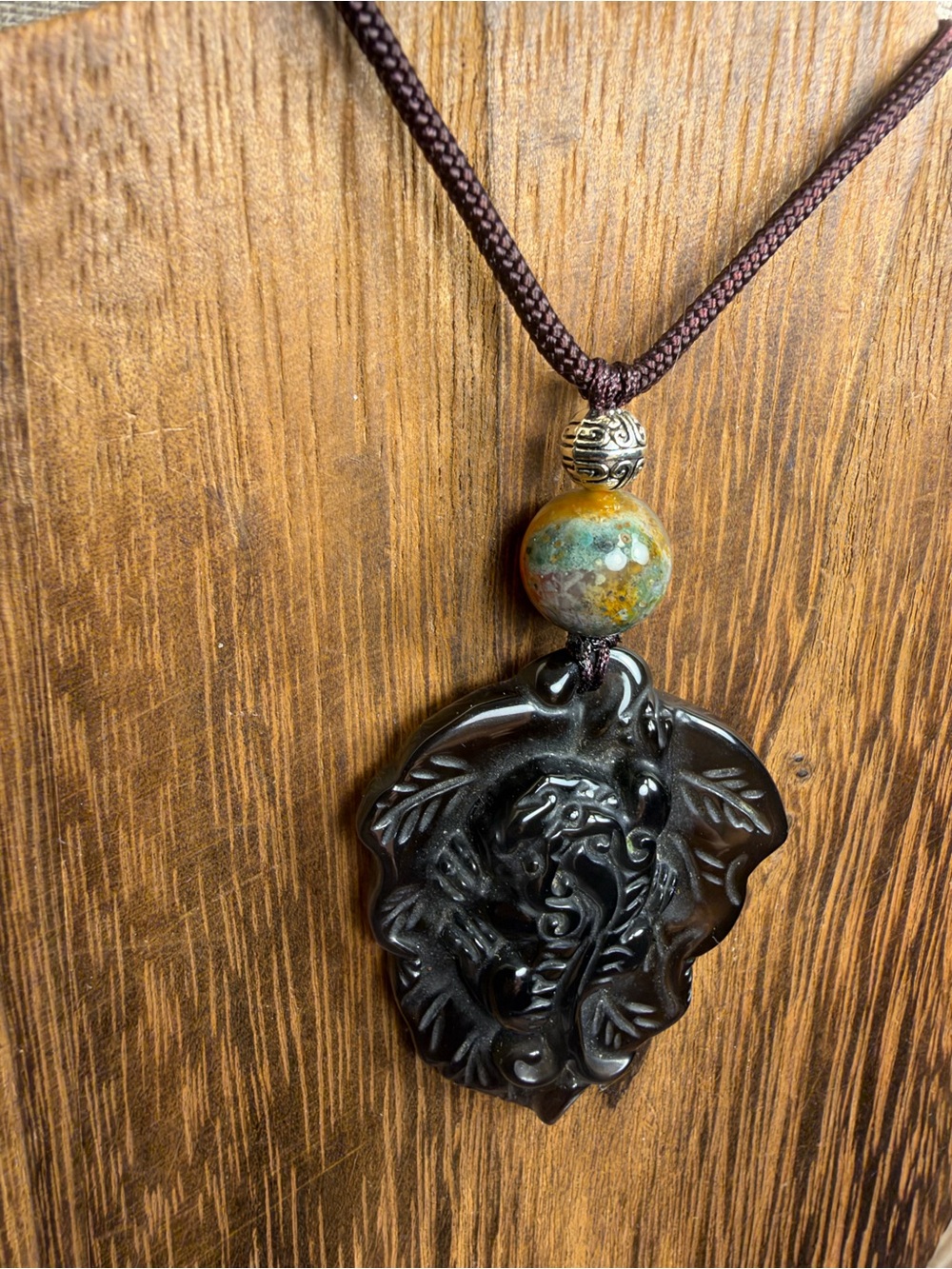 Ice Obsidian Pixiu on Leaf Carving Pendant Necklace on Adjustable Rope - Picture 5 of 8